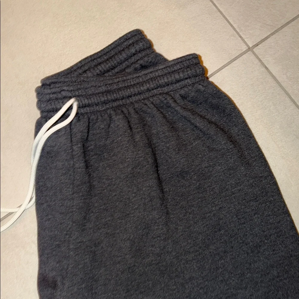 Alo Yoga Dark Grey Drawstring Shorts - Picture 5 of 5